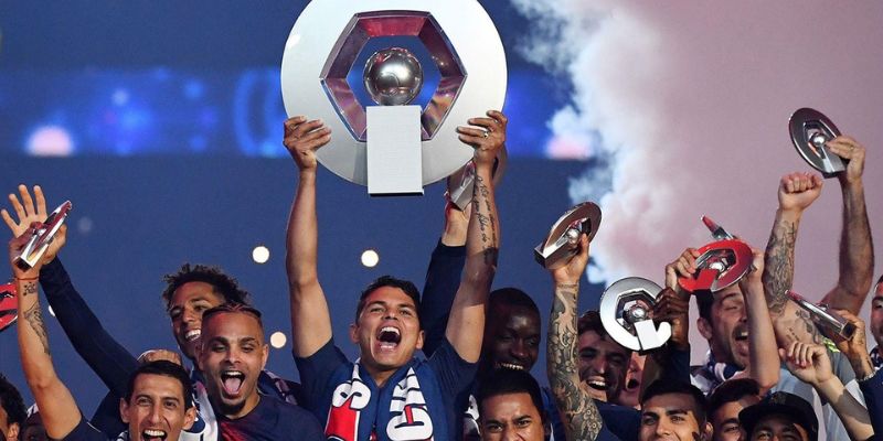 Với 11 danh hiệu Ligue 1, PSG là CLB thành công nhất lịch sử sân chơi này